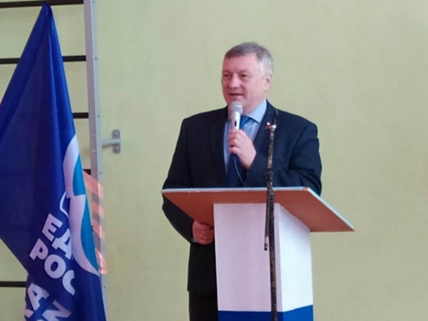 Сенатор Сергей Михайлов в рамках рабочей поездки посетил школы Ононского района
